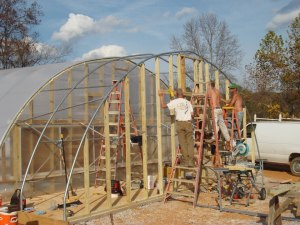 Ce sont les participants qui ont construit la serre.