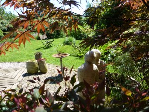 18 Vue - notre couple contemple notre jardin-1