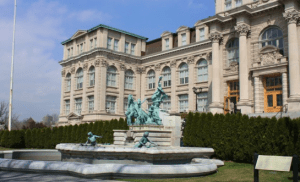 Le bâtiment principal