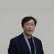 Masahiro Toyoda, universitaire et chercheur à l’université de Hyogo, enseigne dans le programme d'hortithérapie d'ALPHA.