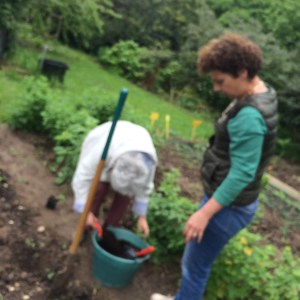 Nicole et une jardinière